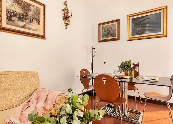 Annemary Maison *
