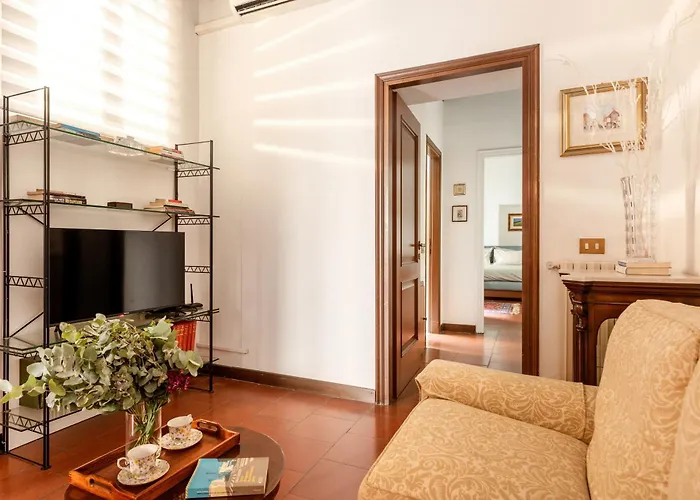 Annemary Maison * Roma